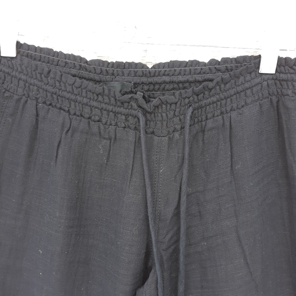 🌟 Guess lace panel pants size small - Picture 4 of 5